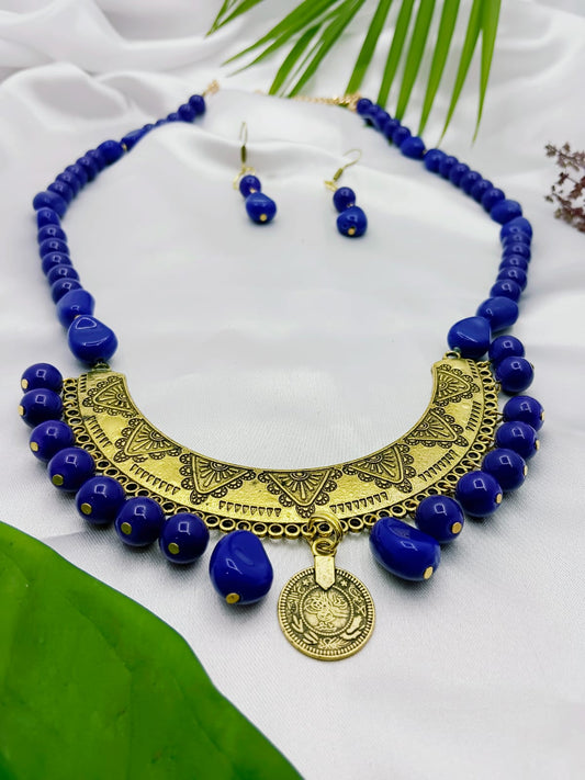 Blue Beaded Necklace Set with Gold Pendant